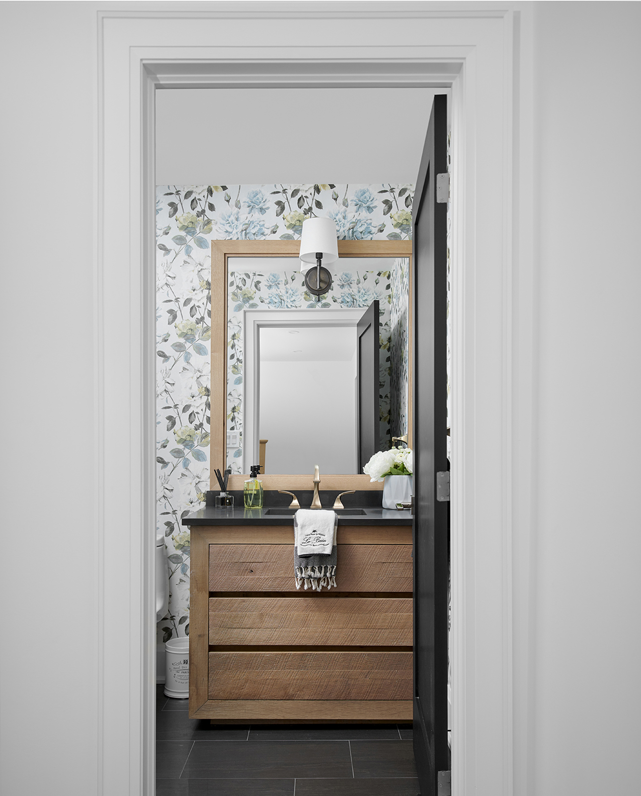 wallpaper installers hamilton ontario